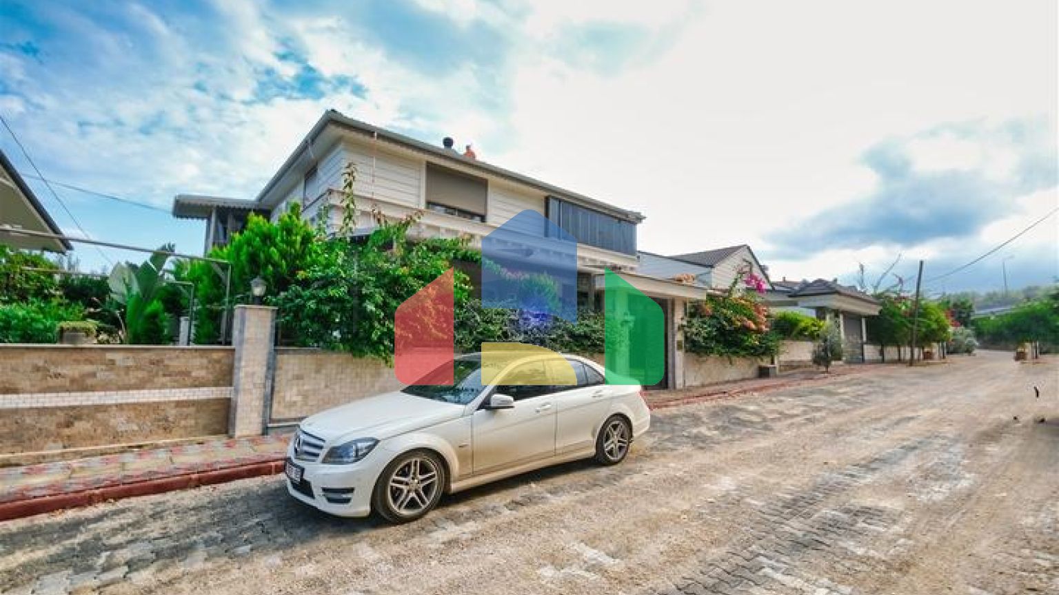 Вилла планировки 3+2 в районе Кемер - Анталия