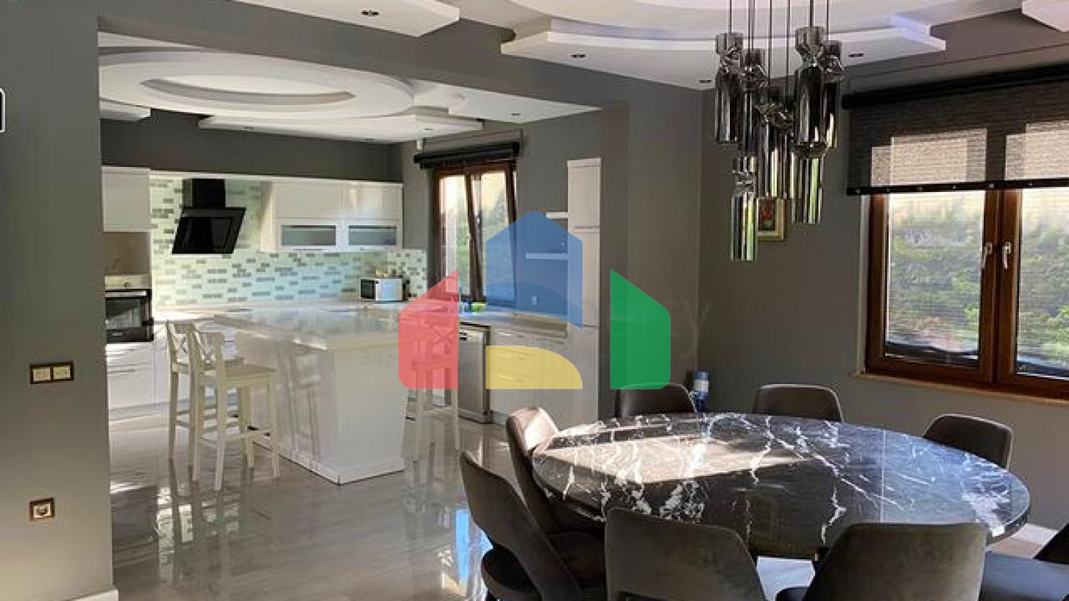 Вилла планировки 4+1 в районе Кемер - Анталия