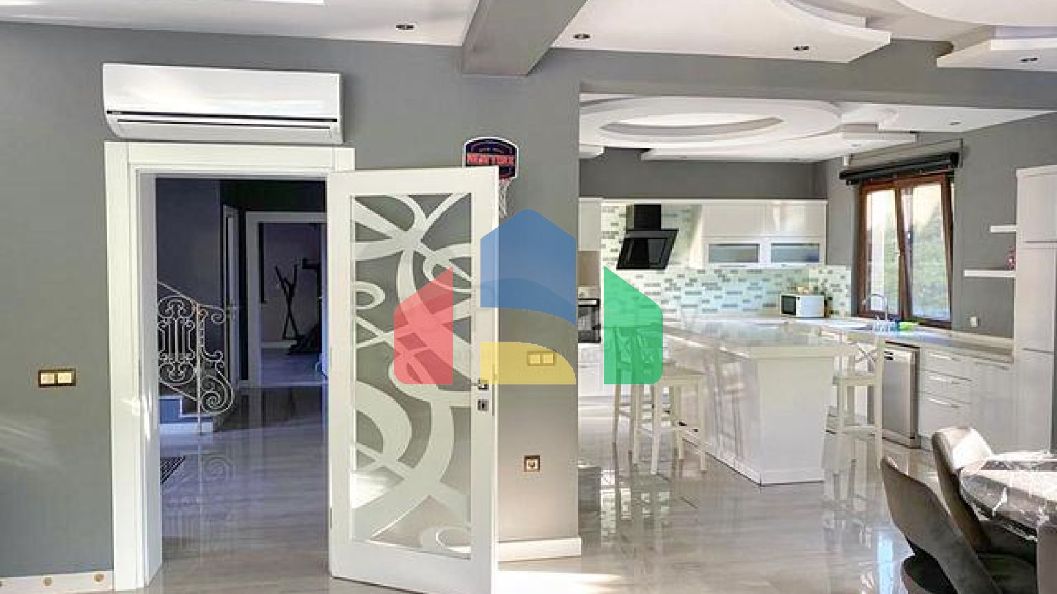 Вилла планировки 4+1 в районе Кемер - Анталия