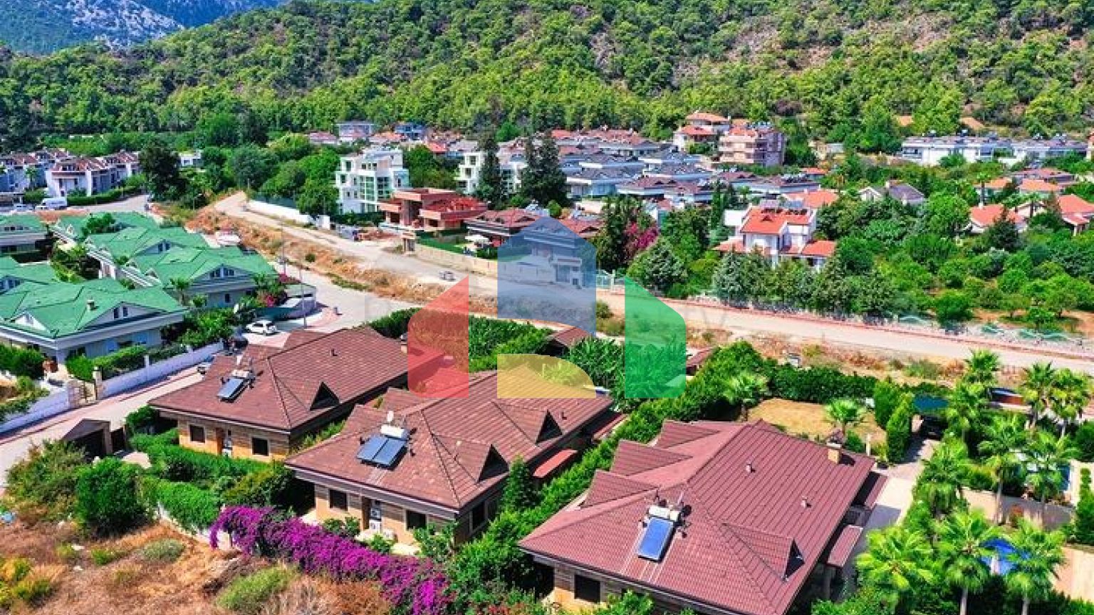 Вилла планировки 4+1 в районе Кемер - Анталия