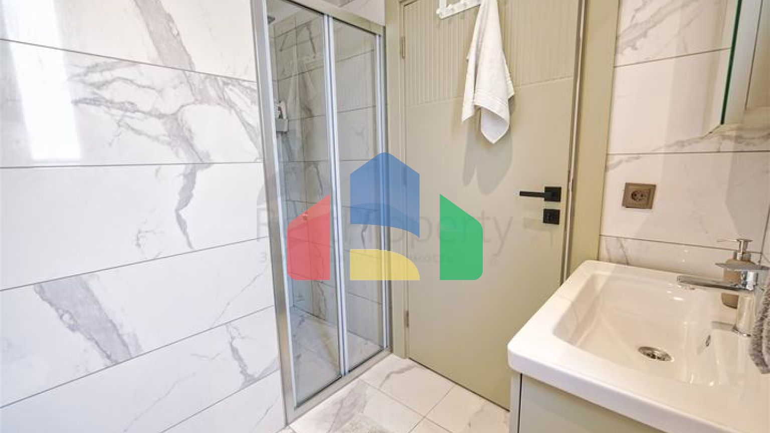 Таунхаус  планировки 3+1 в районе Кемер - Анталия