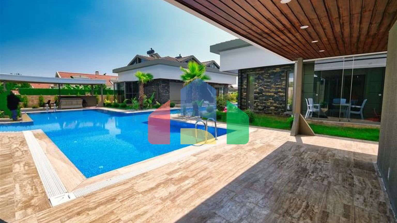 Таунхаус  планировки 3+1 в районе Кемер - Анталия