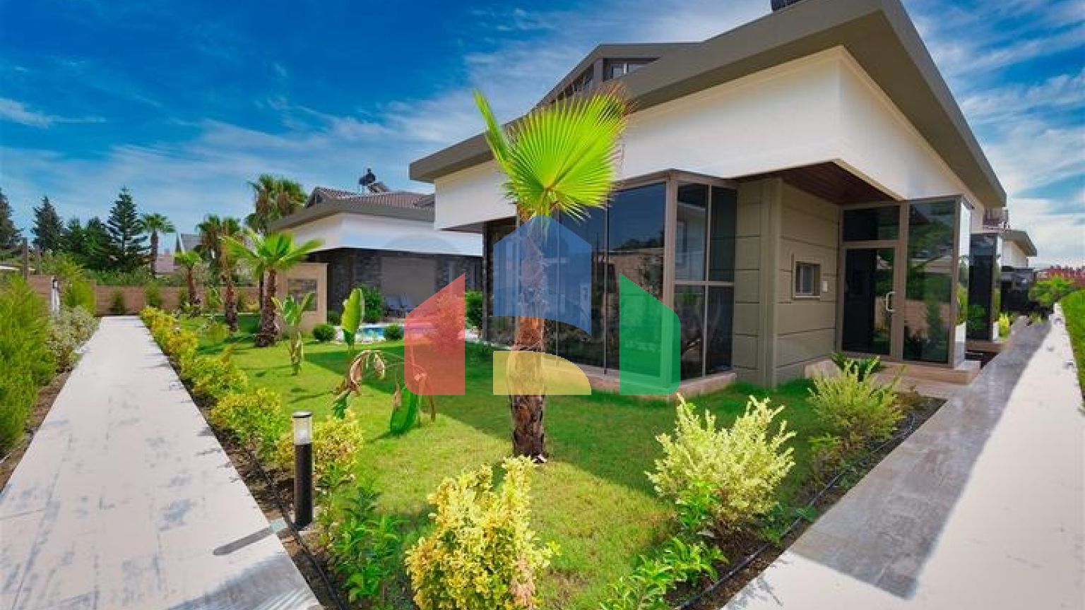 Таунхаус  планировки 3+1 в районе Кемер - Анталия