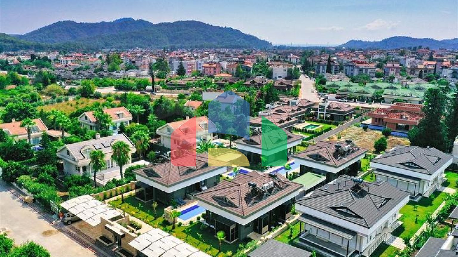 Таунхаус  планировки 3+1 в районе Кемер - Анталия