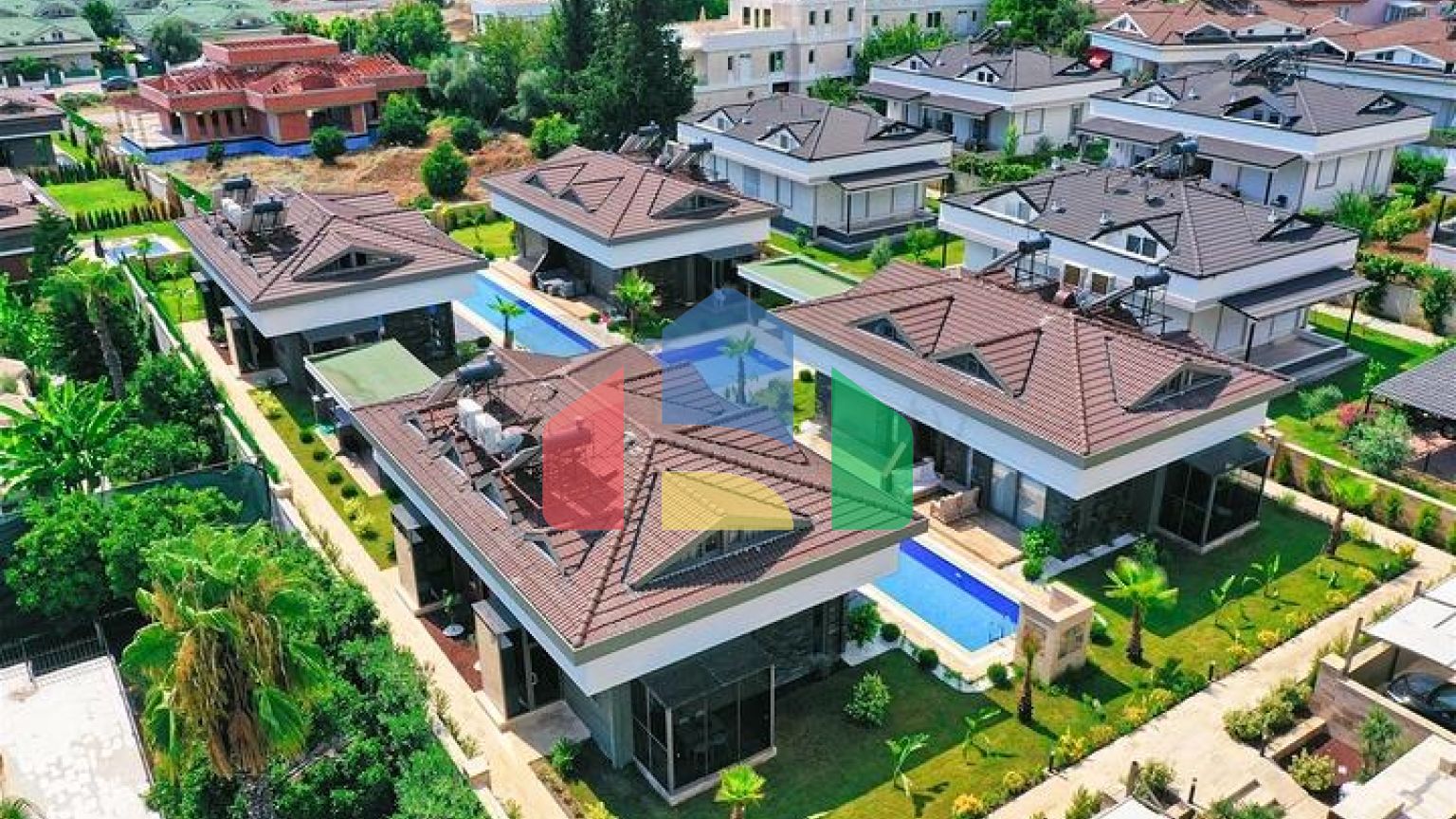 Таунхаус  планировки 3+1 в районе Кемер - Анталия