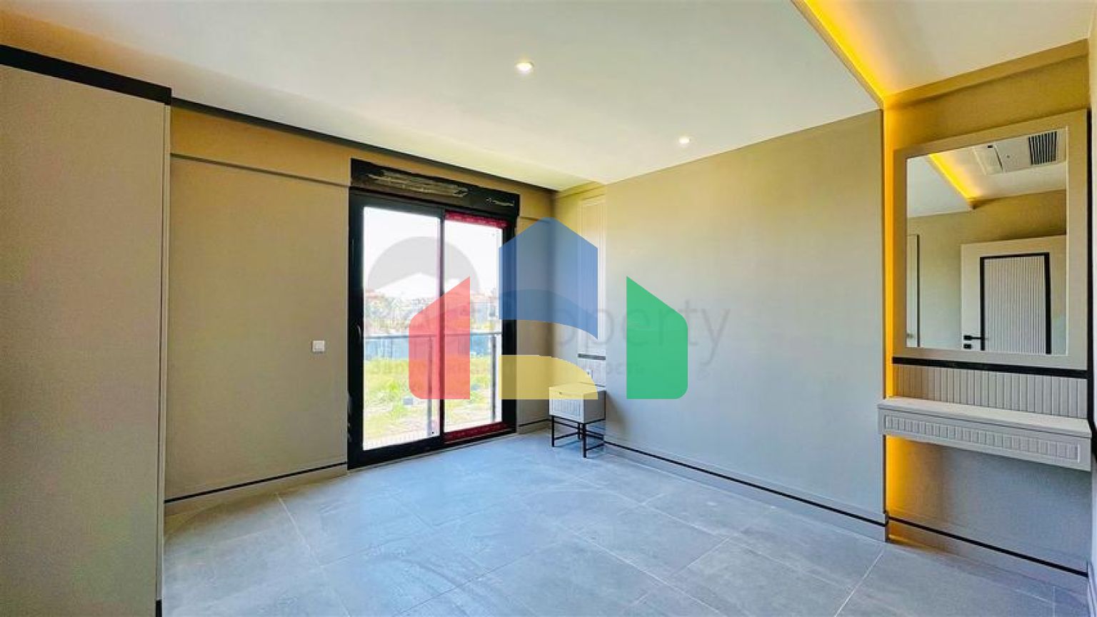 Чудова вілла планування 4 + 1 в районі Кемер - Анталія