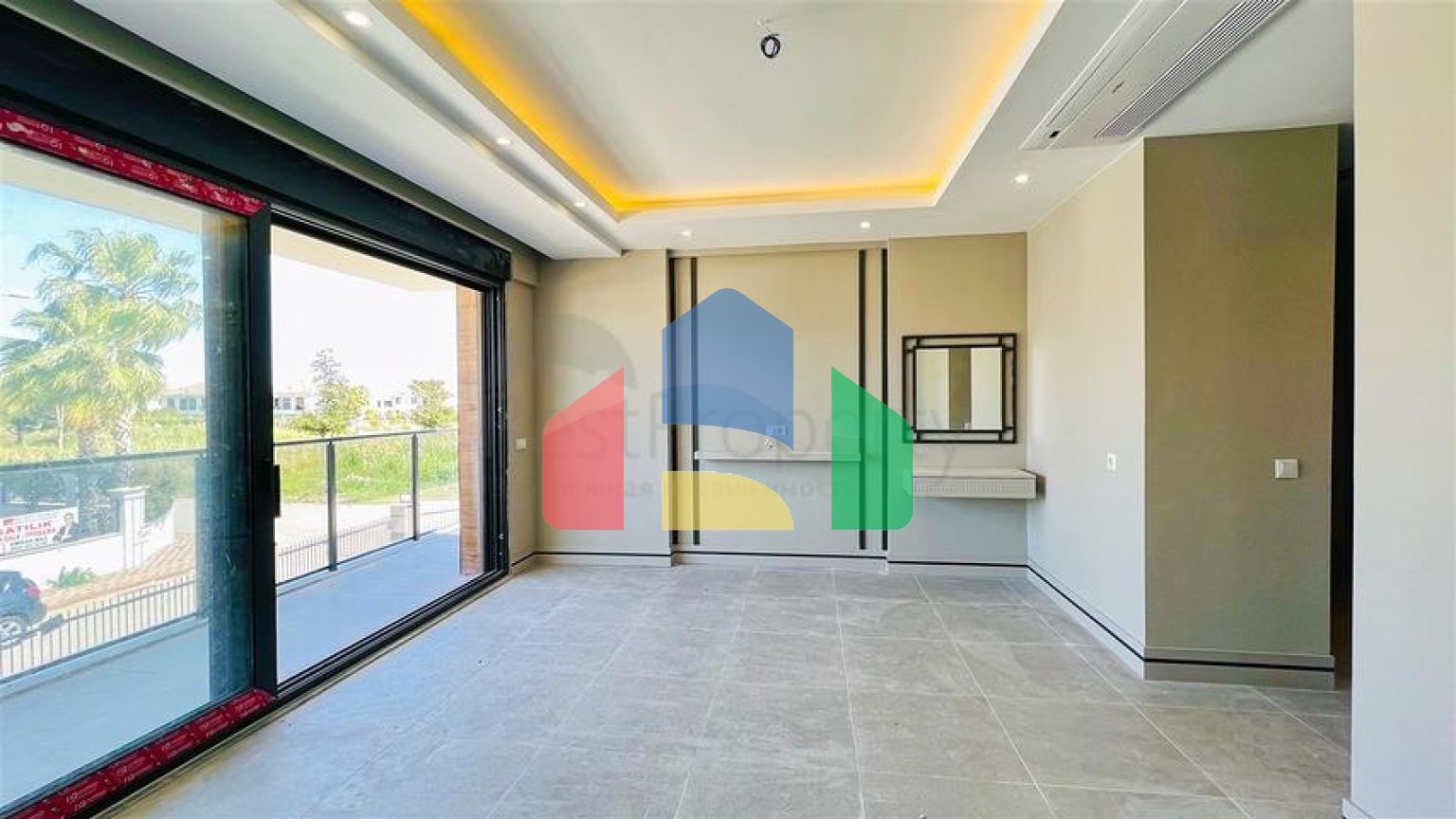 Чудова вілла планування 4 + 1 в районі Кемер - Анталія