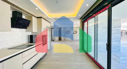 Чудова вілла планування 4 + 1 в районі Кемер - Анталія