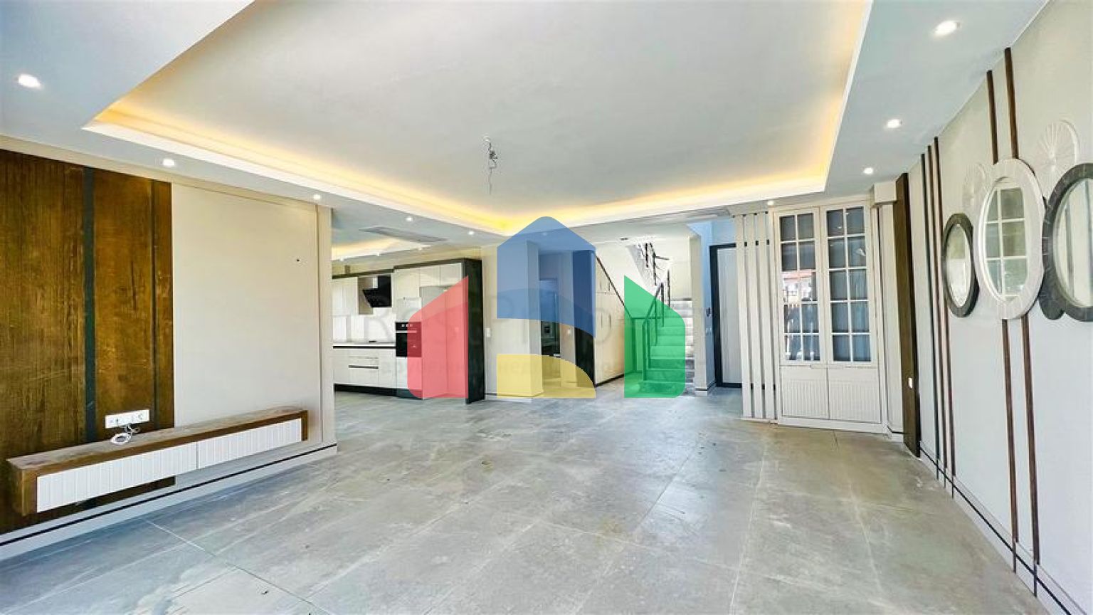 Чудова вілла планування 4 + 1 в районі Кемер - Анталія