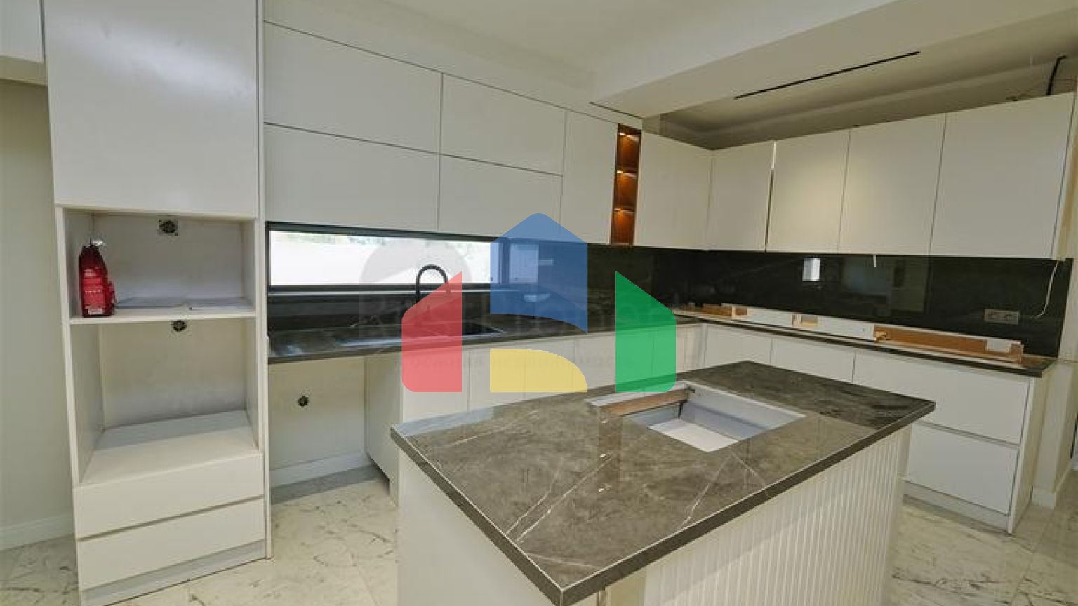 Вилла планировки 4+1 в районе Кемер - Анталия