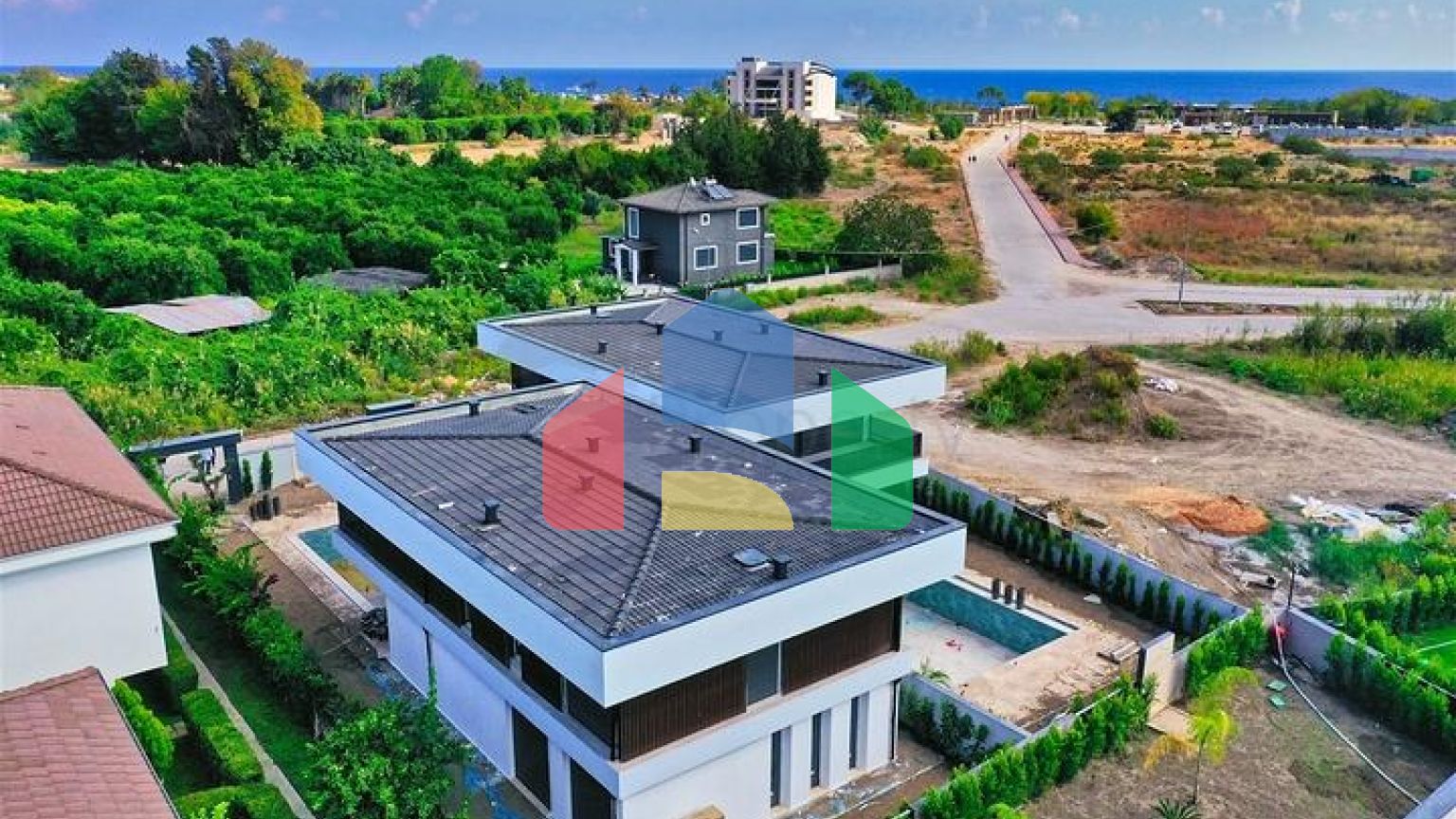 Вилла планировки 4+1 в районе Кемер - Анталия