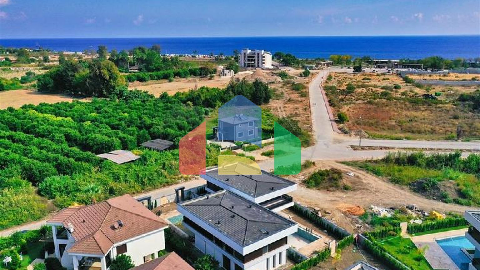 Вилла планировки 4+1 в районе Кемер - Анталия