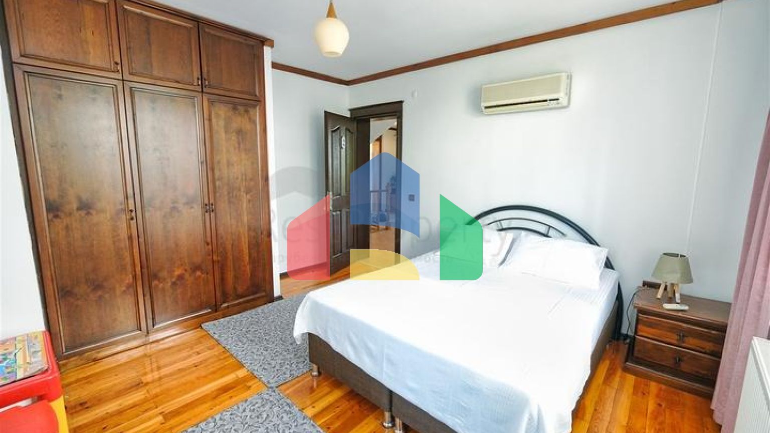 Вилла планировки 6+1 в районе Кемер - Анталия