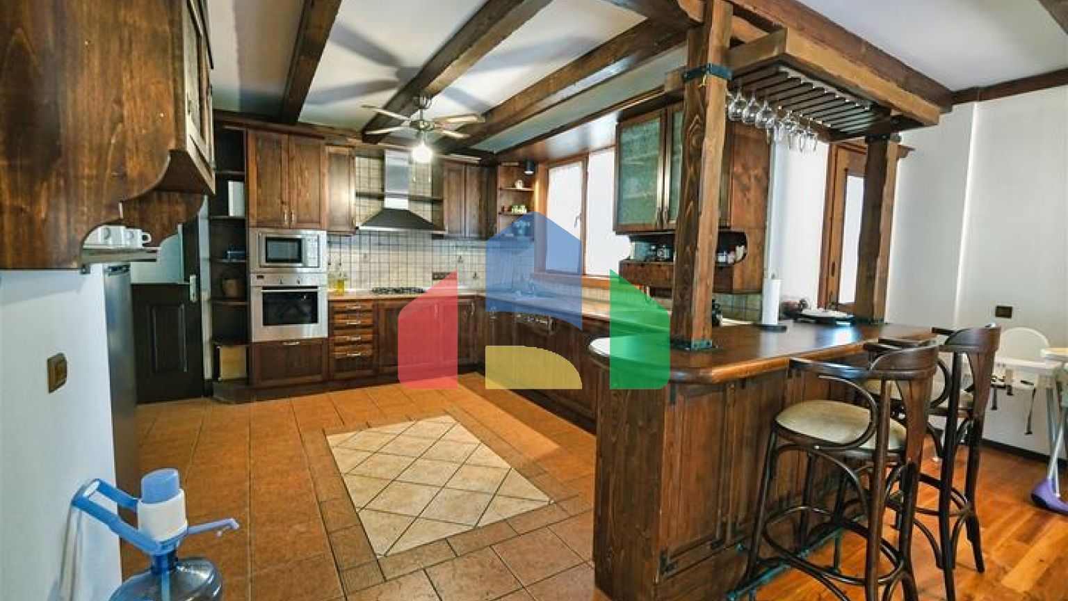 Вилла планировки 6+1 в районе Кемер - Анталия