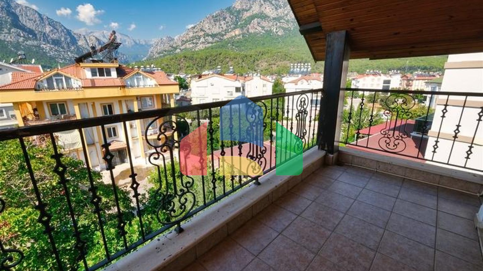 Вилла планировки 6+1 в районе Кемер - Анталия