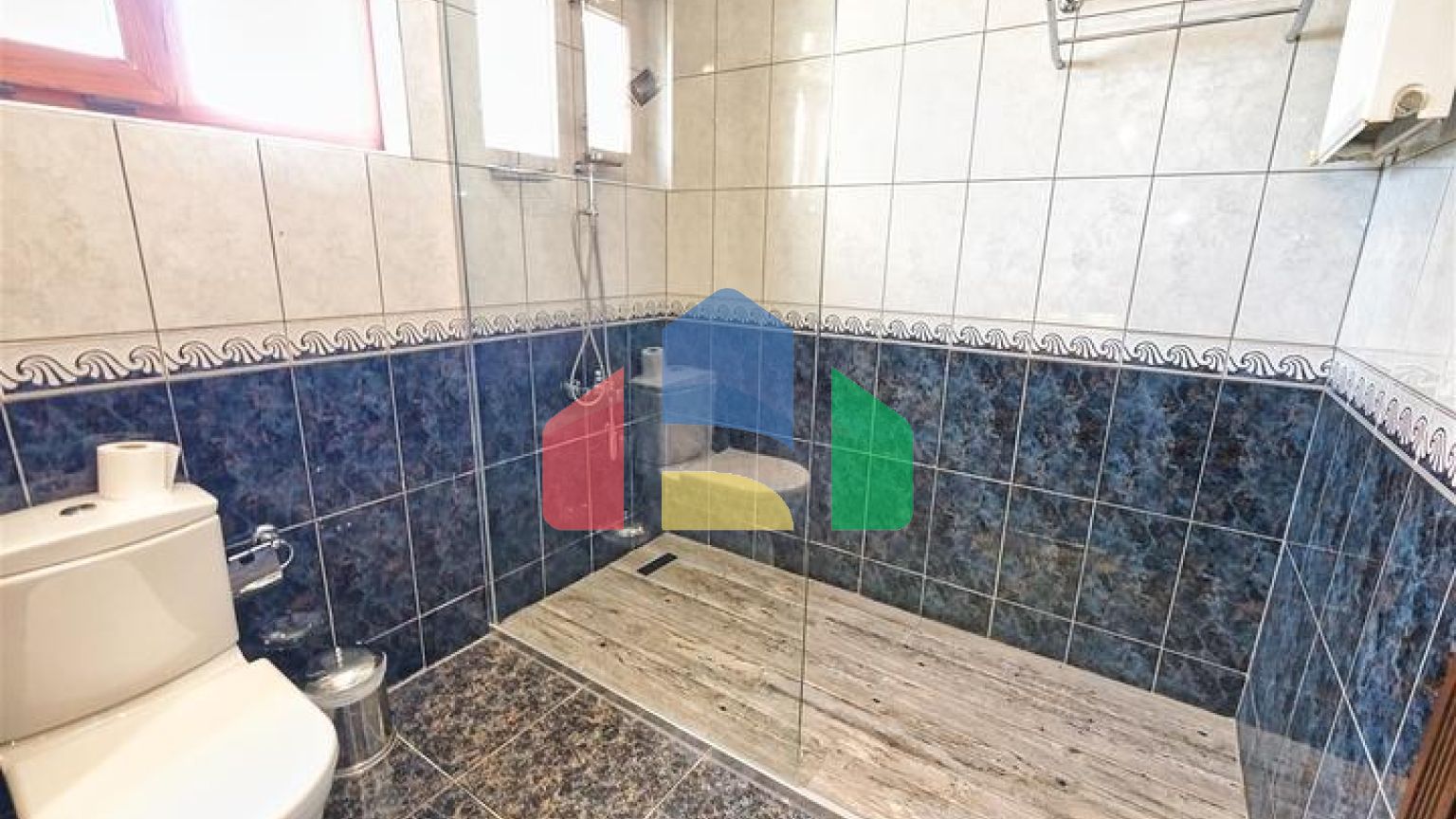 Вилла планировки 6+1 в районе Кемер - Анталия