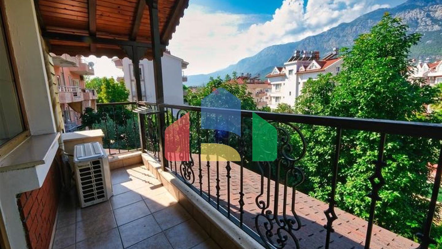 Вилла планировки 6+1 в районе Кемер - Анталия