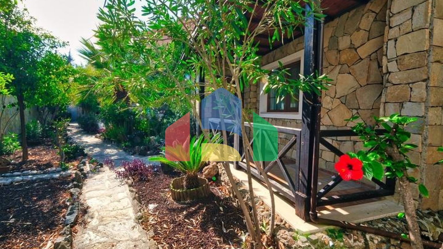 Вилла планировки 6+1 в районе Кемер - Анталия