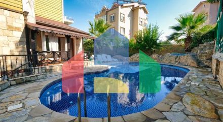 Вилла планировки 6+1 в районе Кемер - Анталия