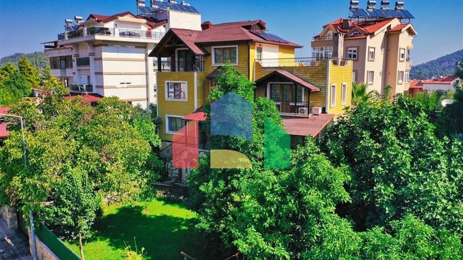 Вилла планировки 6+1 в районе Кемер - Анталия