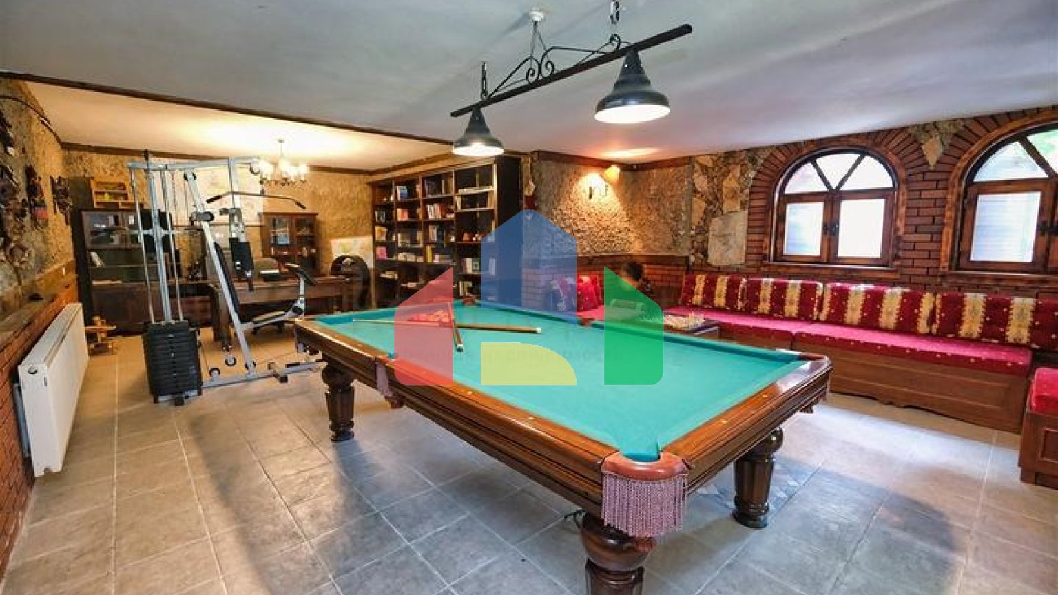 Вилла планировки 6+1 в районе Кемер - Анталия