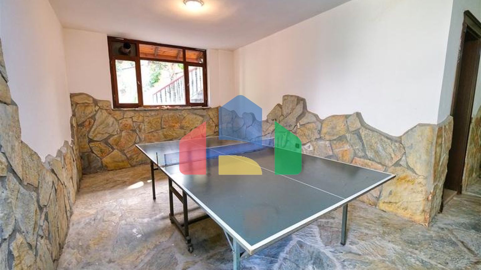 Вилла планировки 6+1 в районе Кемер - Анталия