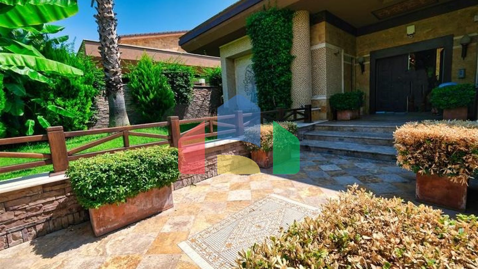 Вилла планировки 5+1 в районе Кемер - Анталия