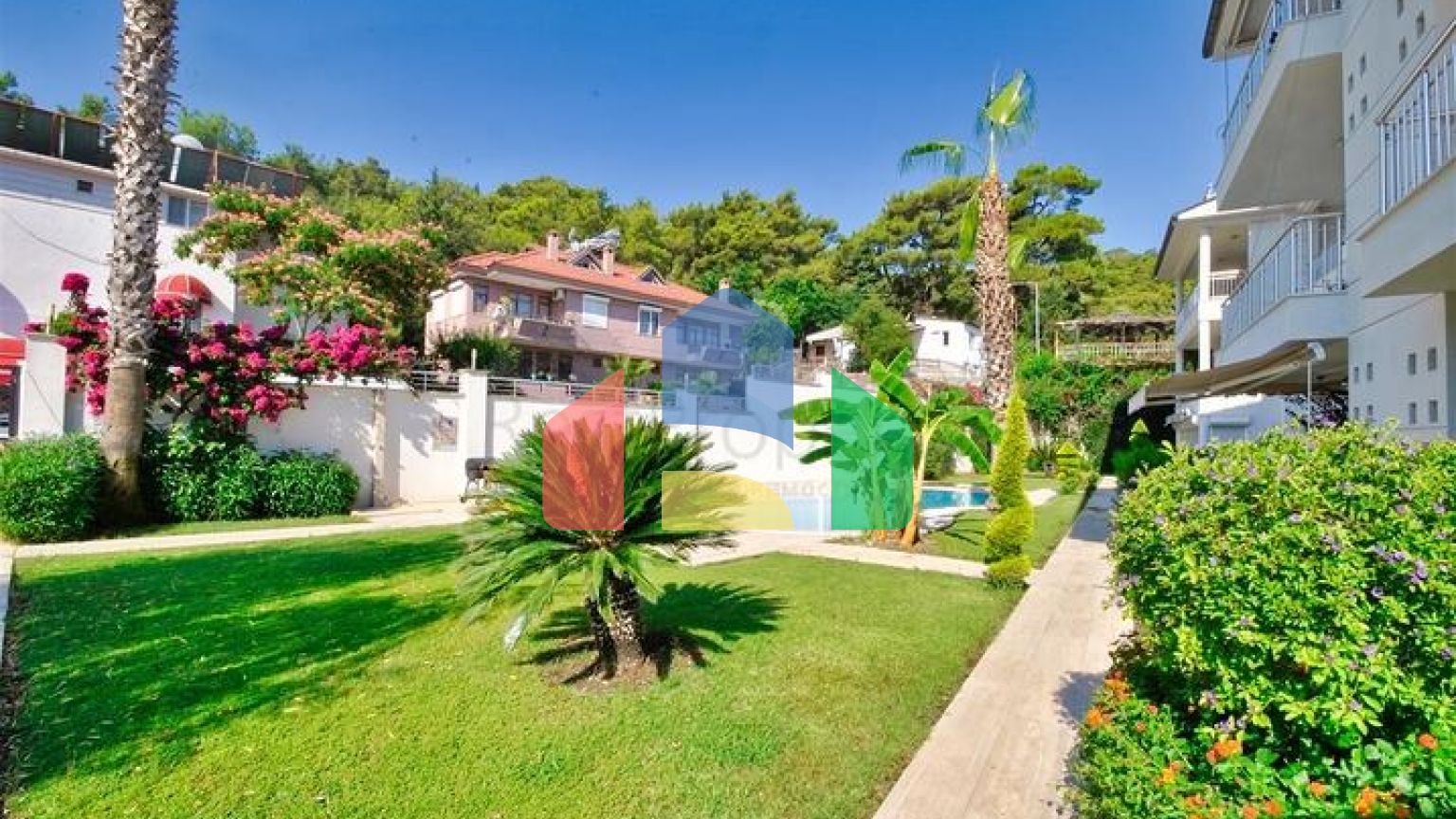 Квартира планування 2 + 1 дуплекс в районі Кемер-Анталія