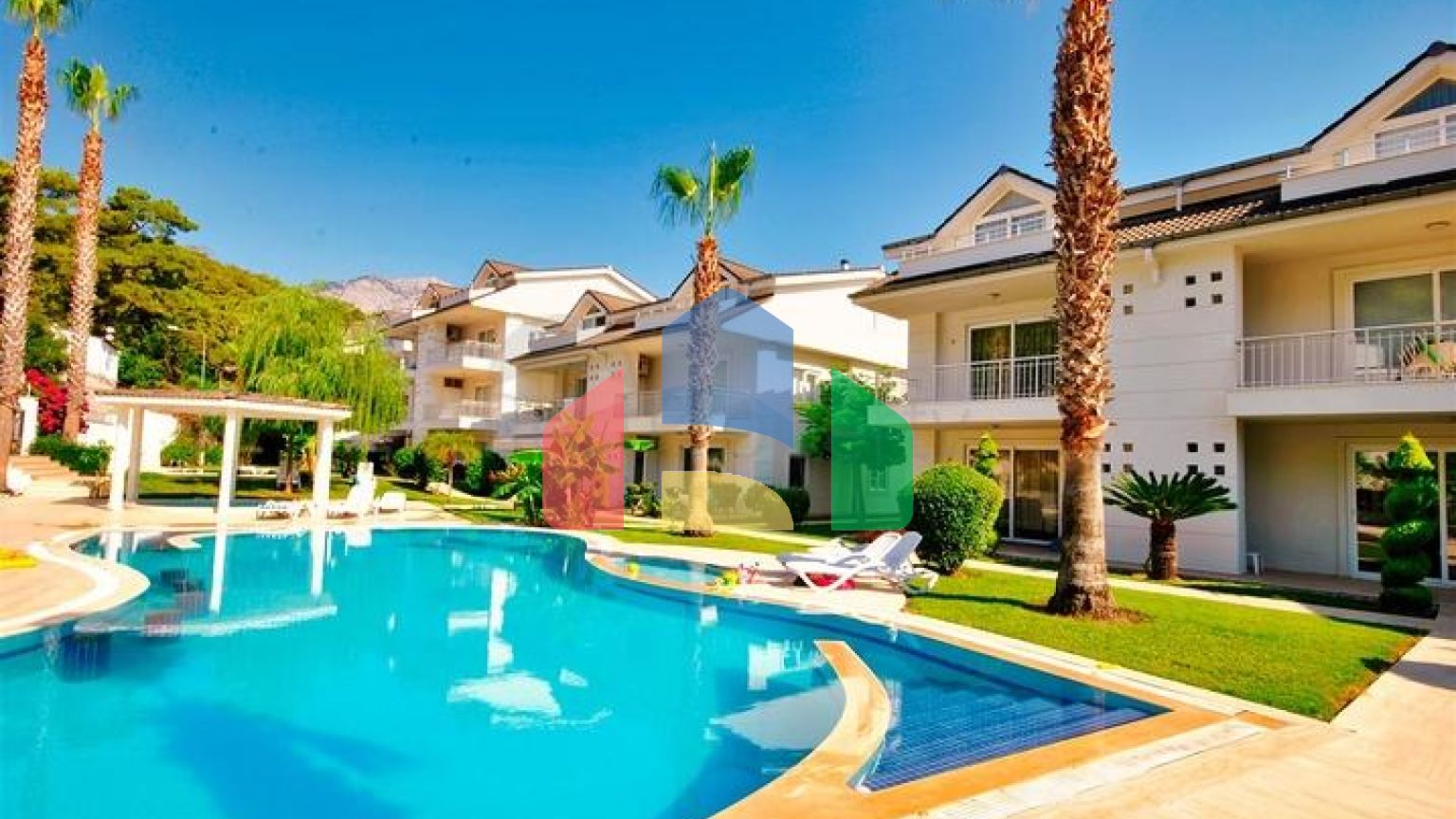 Квартира планування 2 + 1 дуплекс в районі Кемер-Анталія