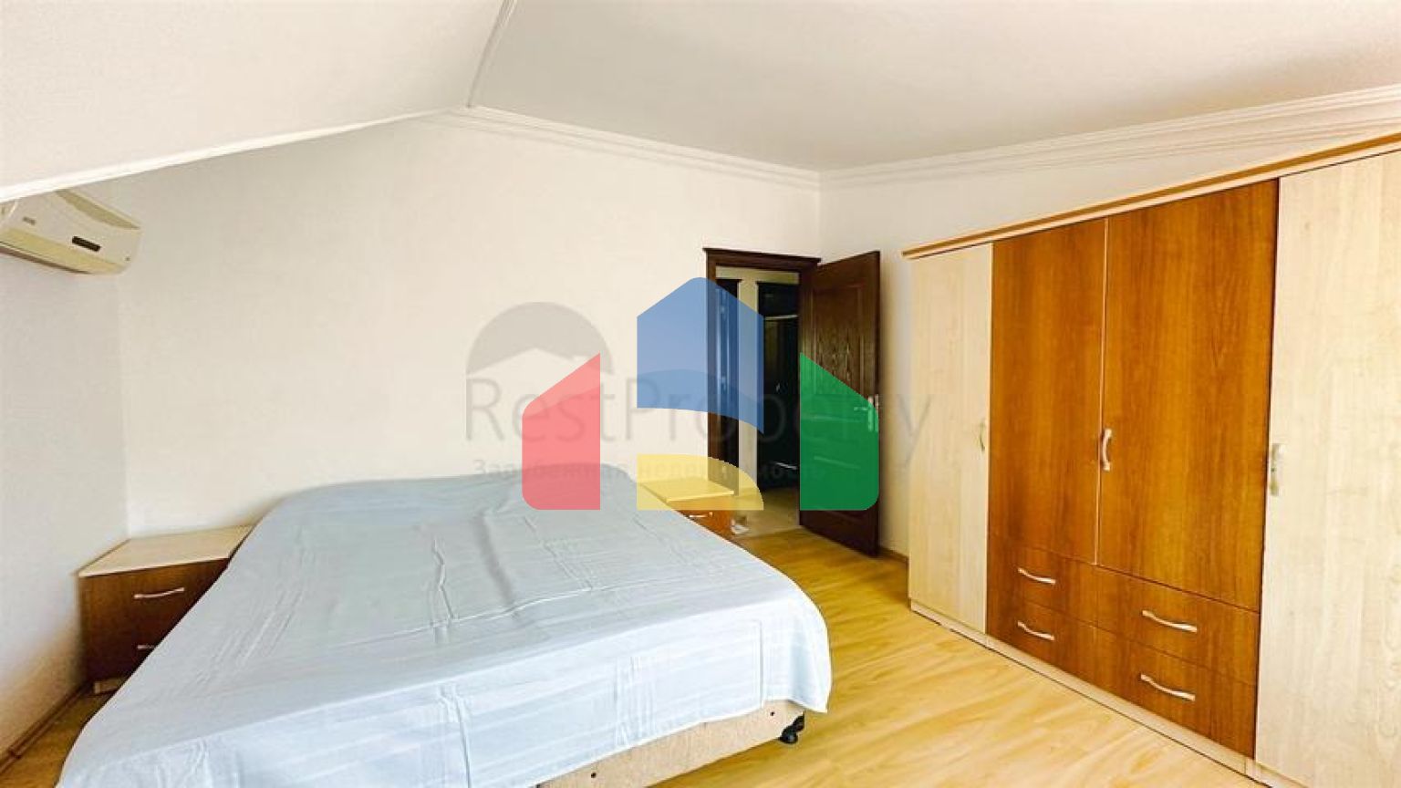 Квартира планировки 2+1 дуплекс в районе Кемер - Анталия