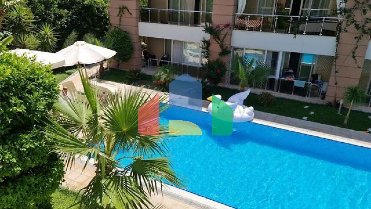 Квартира планировки 4+1 дуплекс в районе Кемер - Анталия