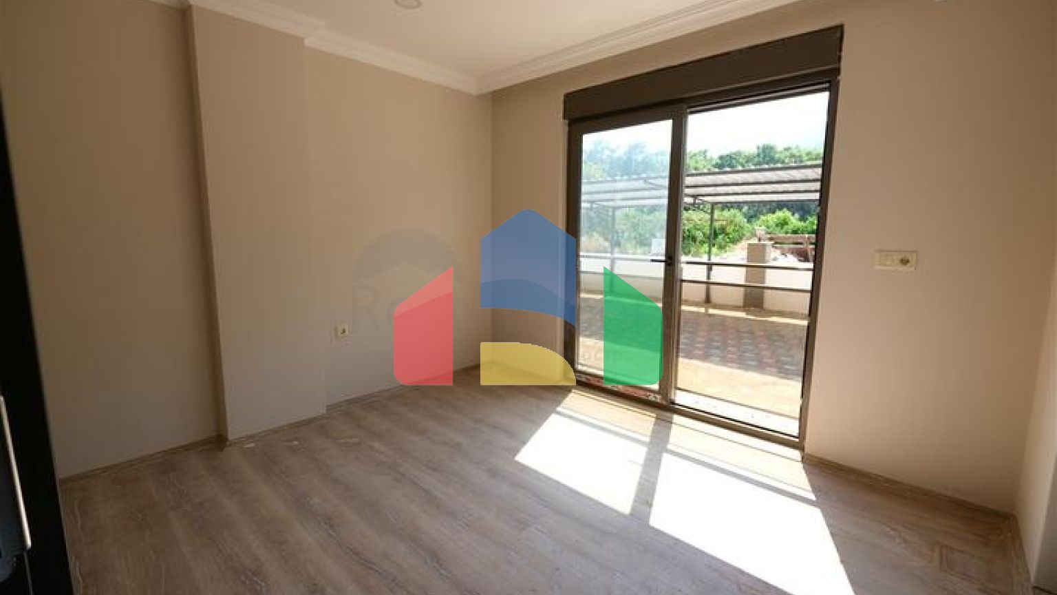 Квартира планировки 2+1 в районе Кемер - Анталия