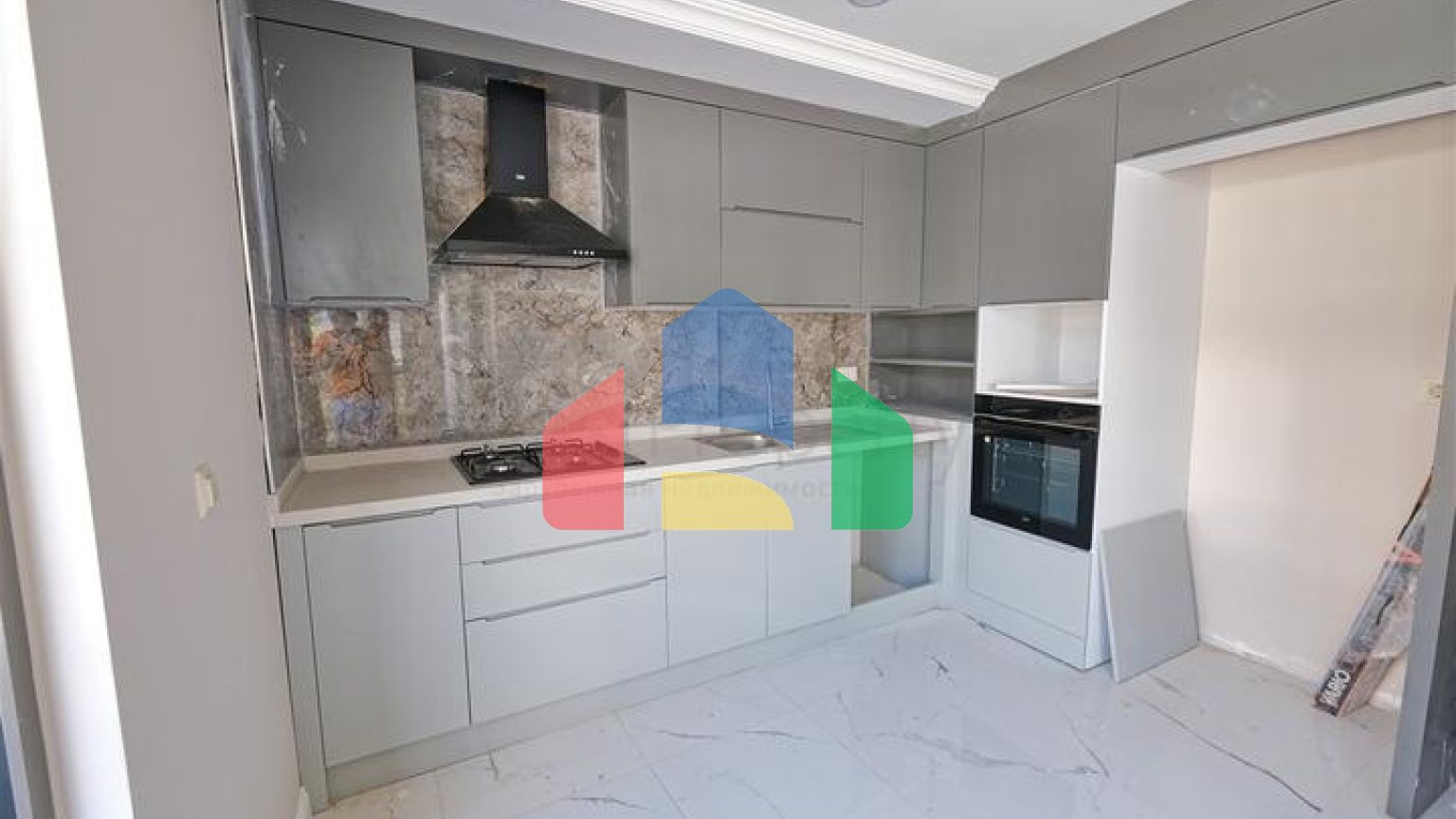 Квартира планировки 2+1 в районе Кемер - Анталия