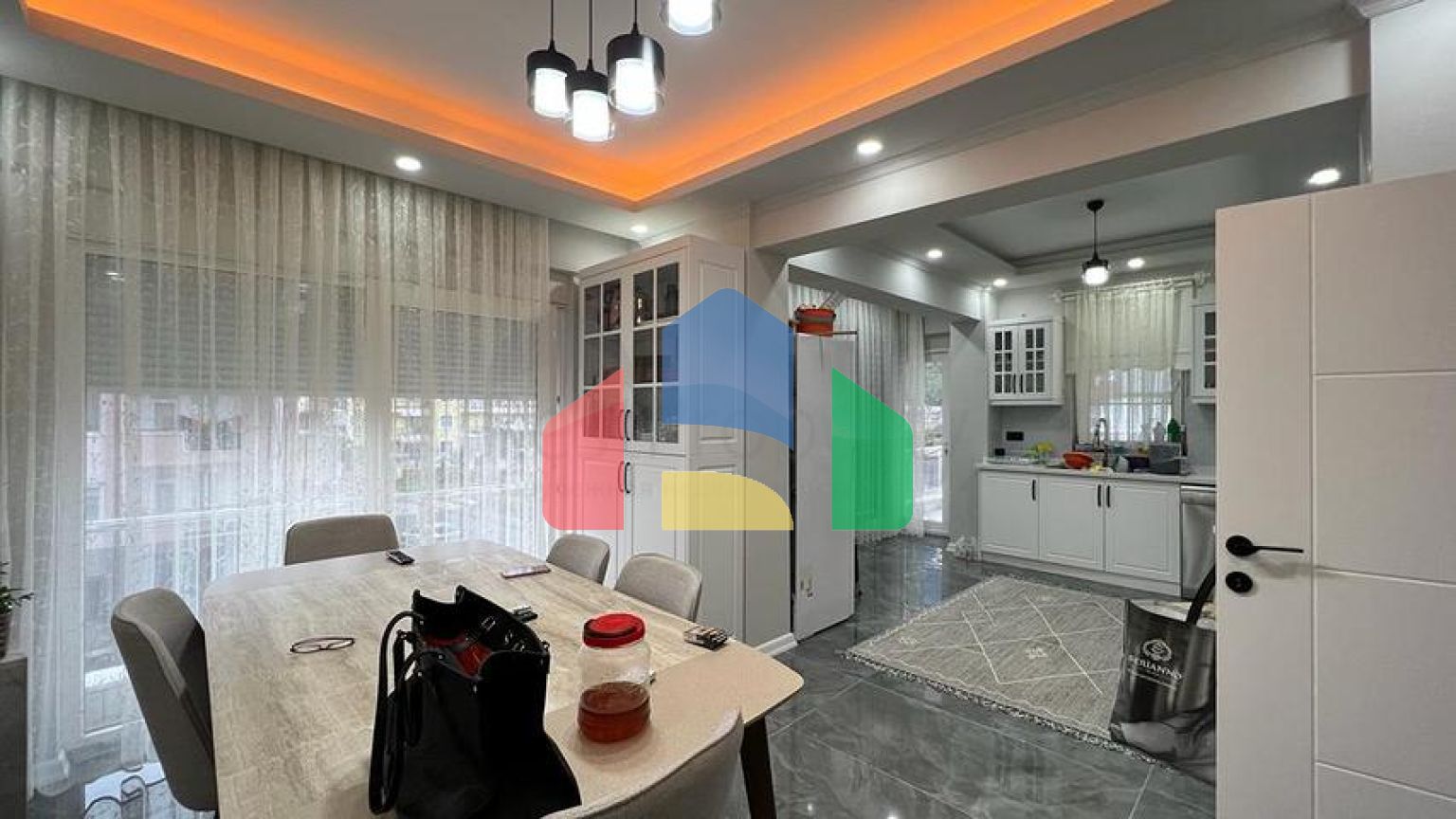 Квартира планировки 4+1 в микрорайоне Асланбуджак - Анталия