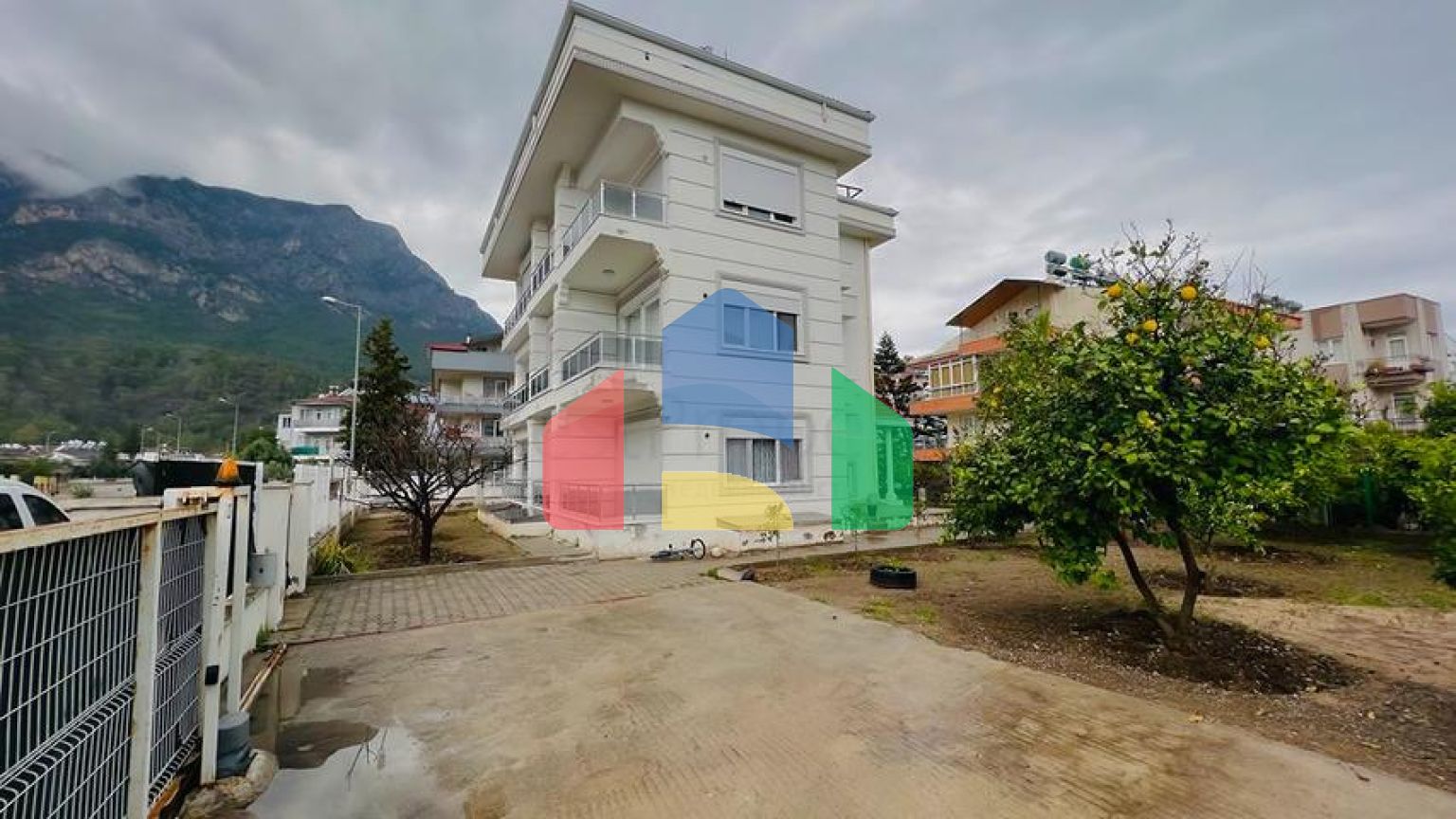 Квартира планировки 4+1 в микрорайоне Асланбуджак - Анталия