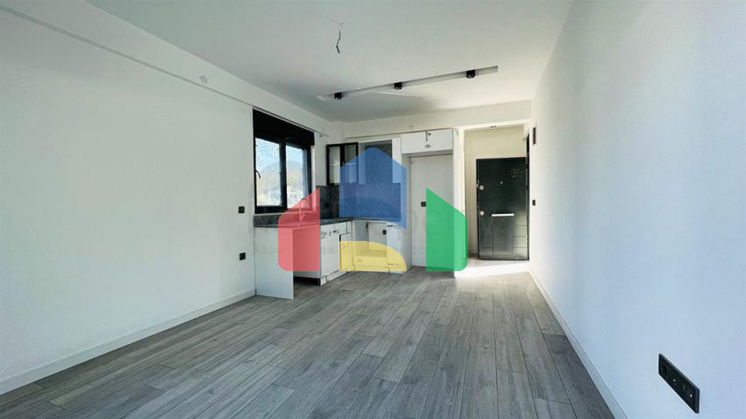 Квартира планировки 1+1 в районе Кемер - Анталия