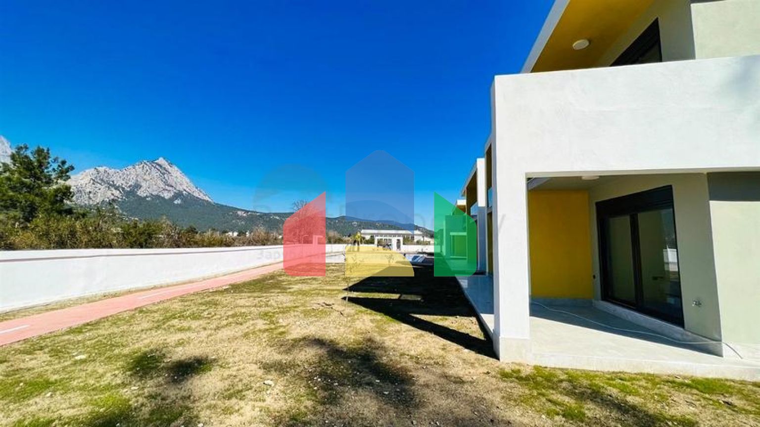 Квартира планировки 1+1 в районе Кемер - Анталия