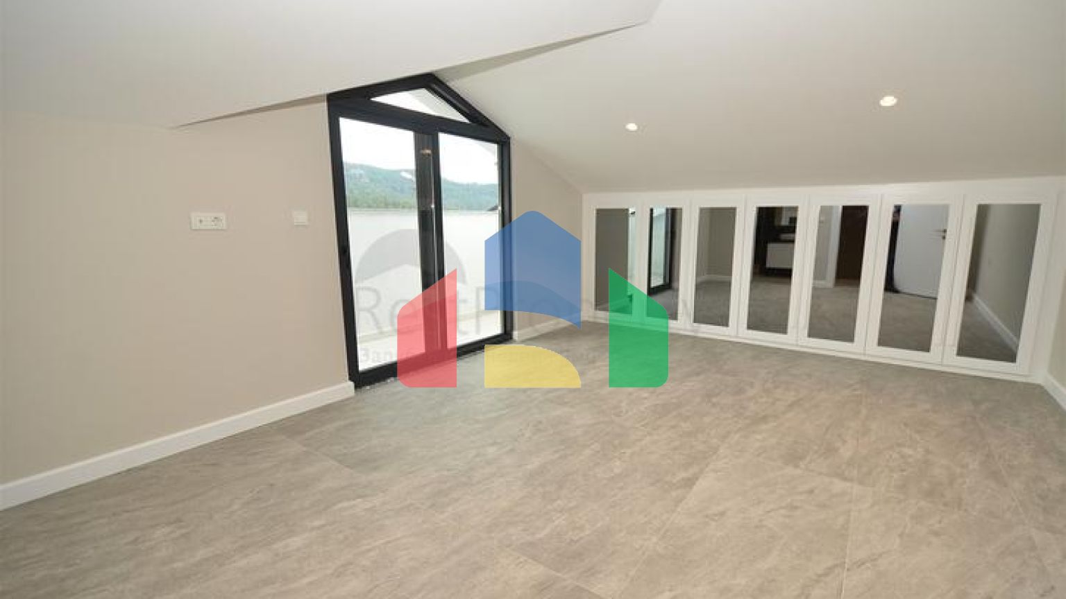 Виллы планировки 4+2 и 9+3 в районе Кемер - Анталия