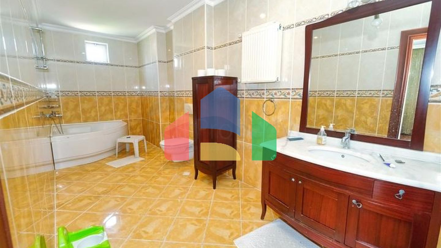 Вілла планування 4 + 2 в районі Кемер-Анталія