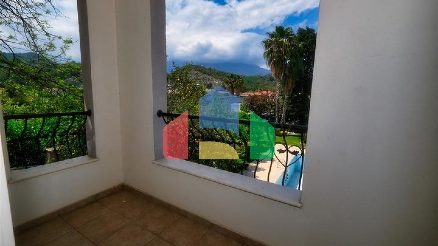 Вілла планування 4 + 2 в районі Кемер-Анталія