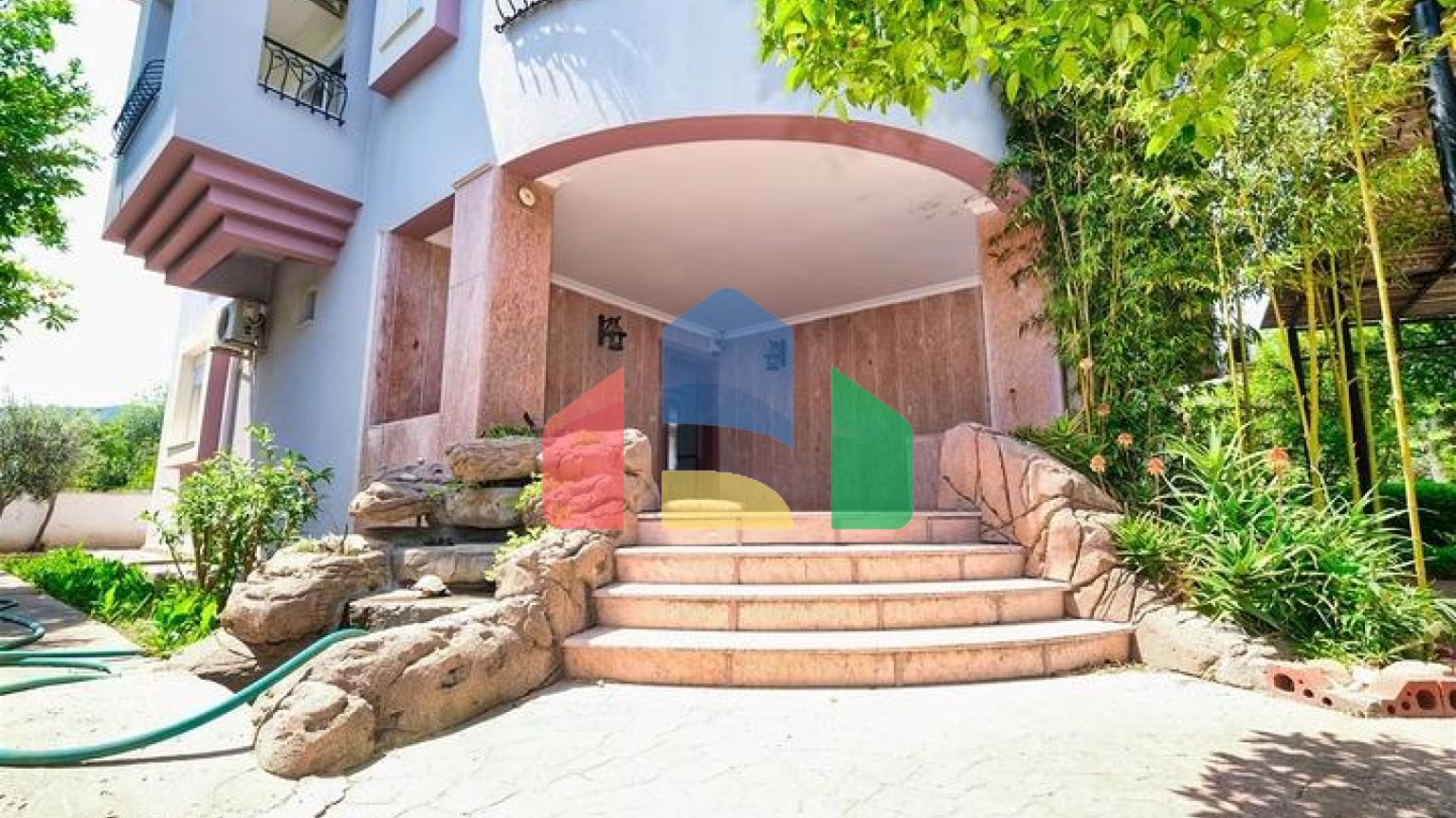 Вілла планування 4 + 2 в районі Кемер-Анталія