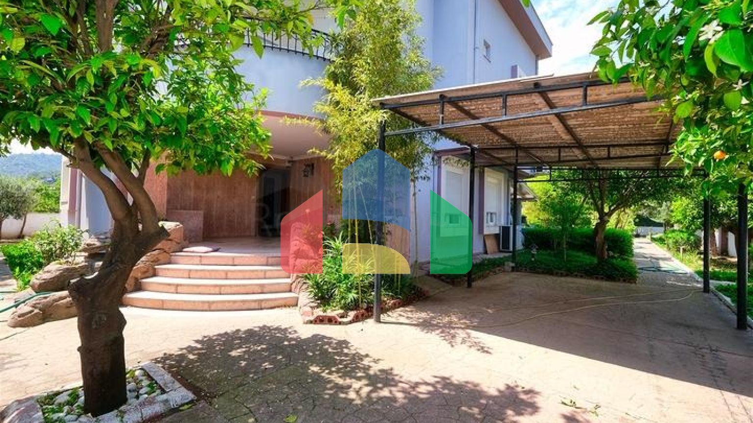 Вілла планування 4 + 2 в районі Кемер-Анталія