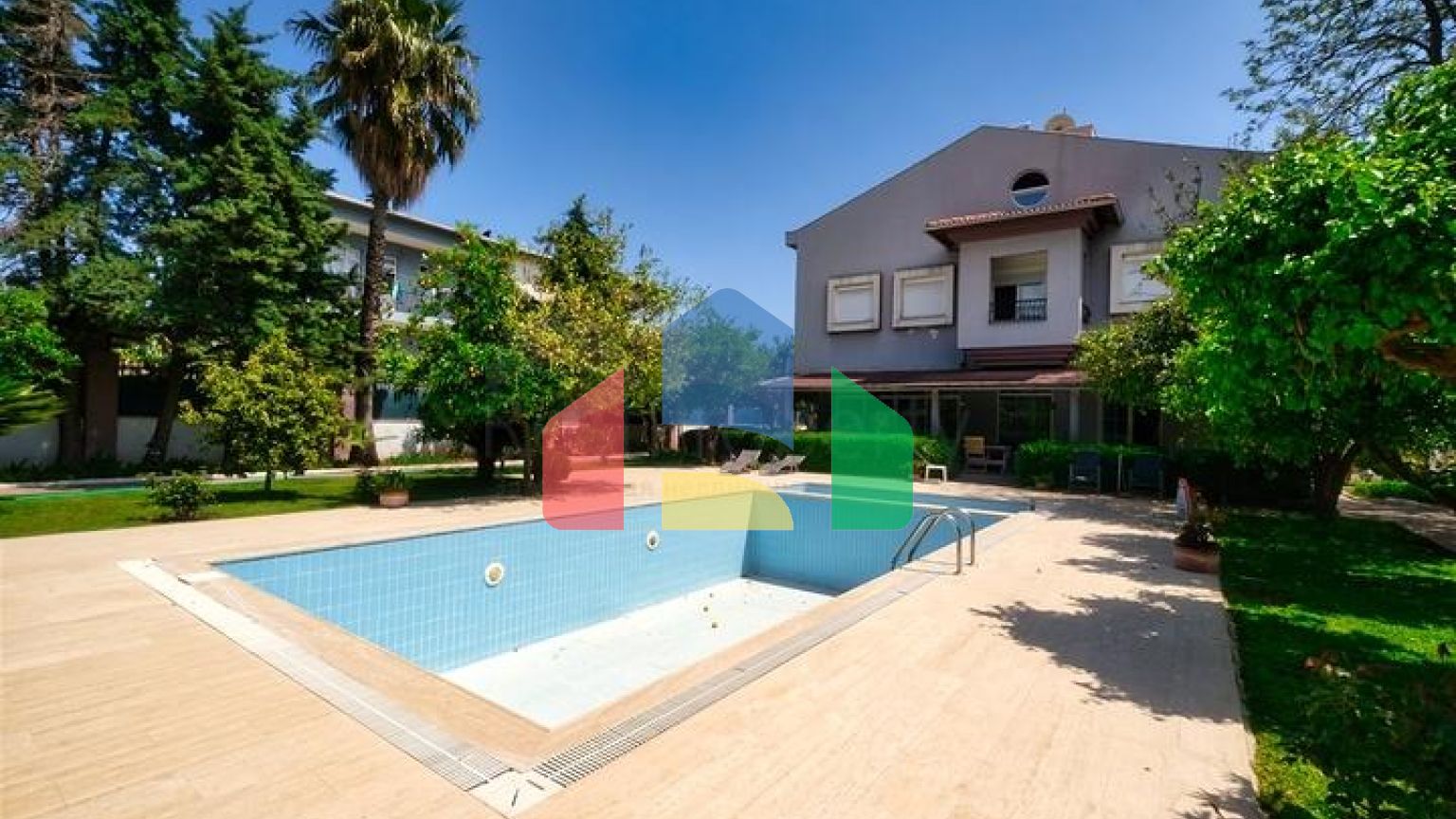 Вілла планування 4 + 2 в районі Кемер-Анталія