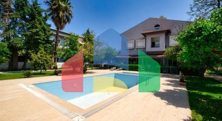 Вілла планування 4 + 2 в районі Кемер-Анталія