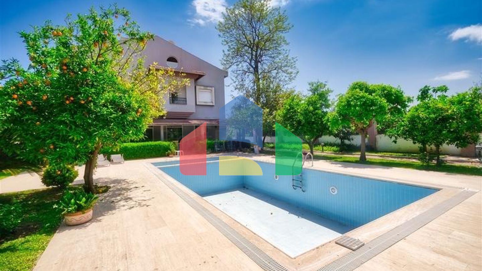 Вілла планування 4 + 2 в районі Кемер-Анталія