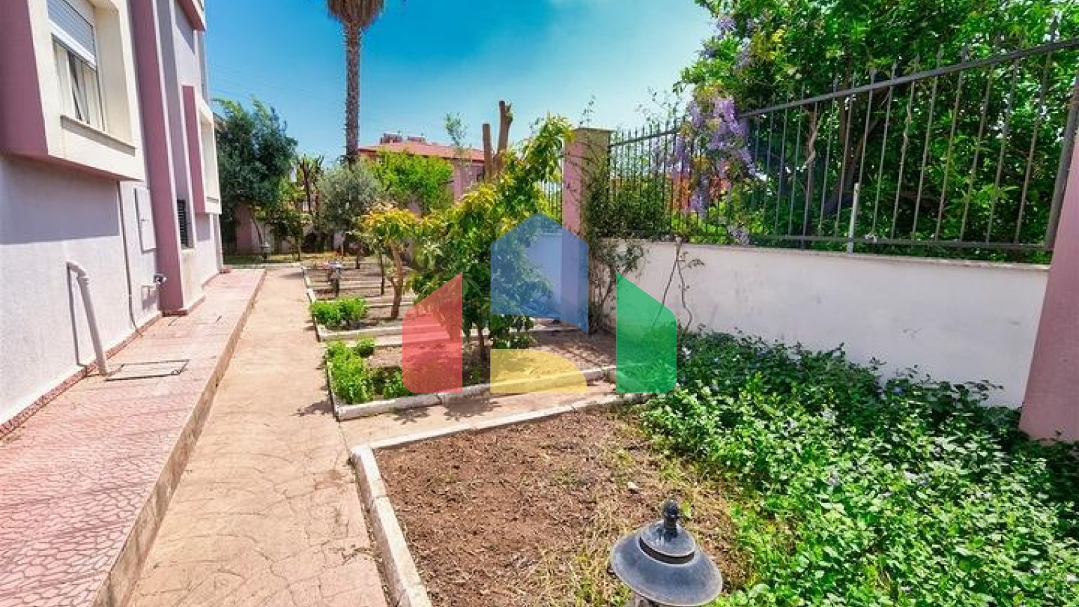 Вілла планування 4 + 2 в районі Кемер-Анталія