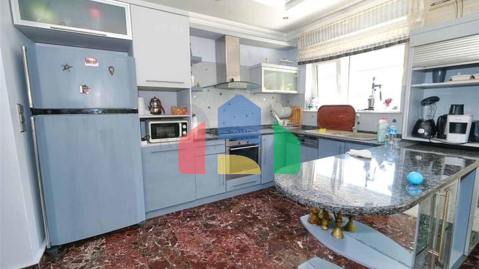 Вілла планування 4 + 2 в районі Кемер-Анталія