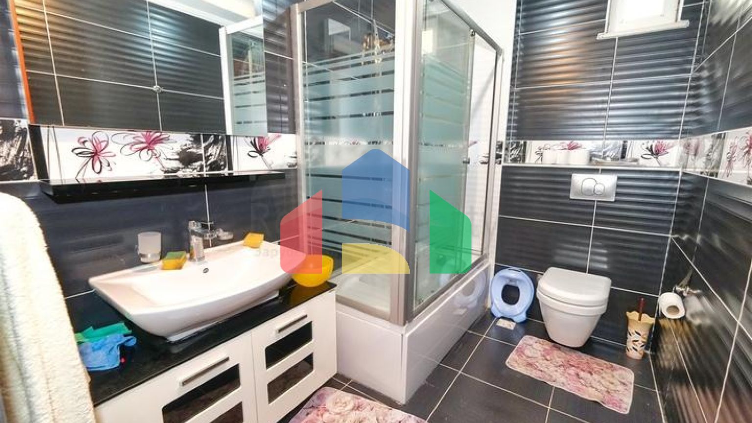 Вілла планування 4 + 2 в районі Кемер-Анталія