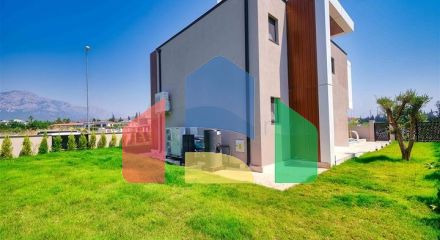 Вілли в мікрорайоні Чамюва, Кемер-Анталія .