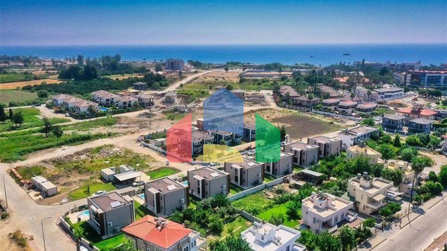 Вілли в мікрорайоні Чамюва, Кемер-Анталія .